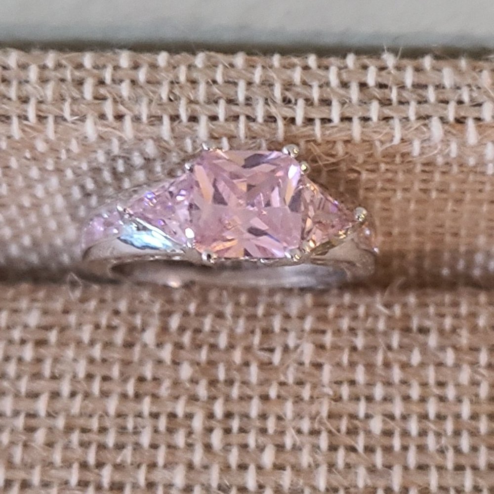 Pink Three Stone Ring - Picture 4 of 6